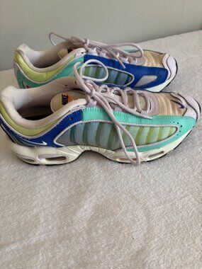 Nike Air Max Tailwind IV Gradient Sneakers Womens Size 11 multicolor Mesh Upper